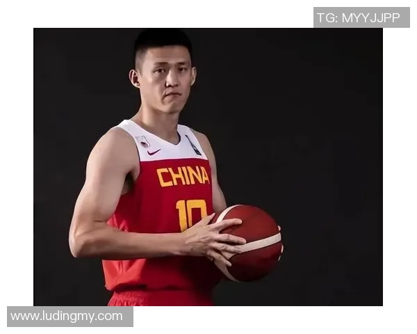 周鹏：从篮球场上的拼搏者到生活中的坚韧榜样，见证成长与坚持的力量