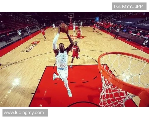 07年火箭与湖人对决的经典时刻与传奇球员的精彩表现回顾