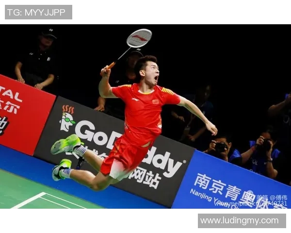 76对决黄峰直播精彩回放分析与赛后点评全方位解读赛事亮点与精彩瞬间