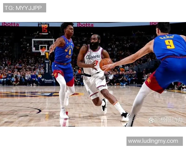 2015年NBA雷霆与骑士精彩对决视频回放重温比赛瞬间与精彩时刻